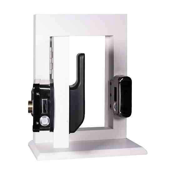 Замок біометричний автономний Trinix TRL-5202BT2FW Black з Bluetooth, зчитувачем відбитків пальців і карт Mifare (65-00053) Киев