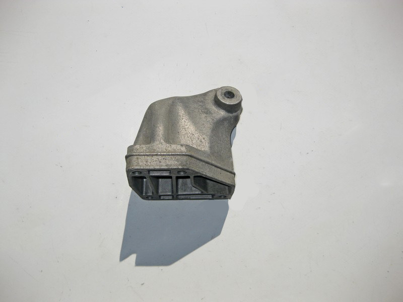 Mercedes-Benz  A6422230204 Кронштейн опори двигуна лівий OM642 V6 3.0 cdi ML W164 GL X164 Одеса - фото 1