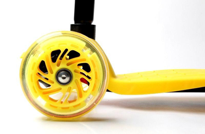 Самокат MAXI Yellow – Сонячний настрій для малюка! Одеса - фото 4