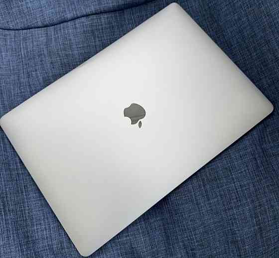 Ноутбук: MacBook Pro 15 (2018) i7-2.2 , 16/256Gb. Киев