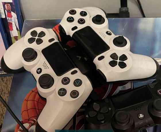 Приставка Sony PlayStation PS4 Spiderman . Киев