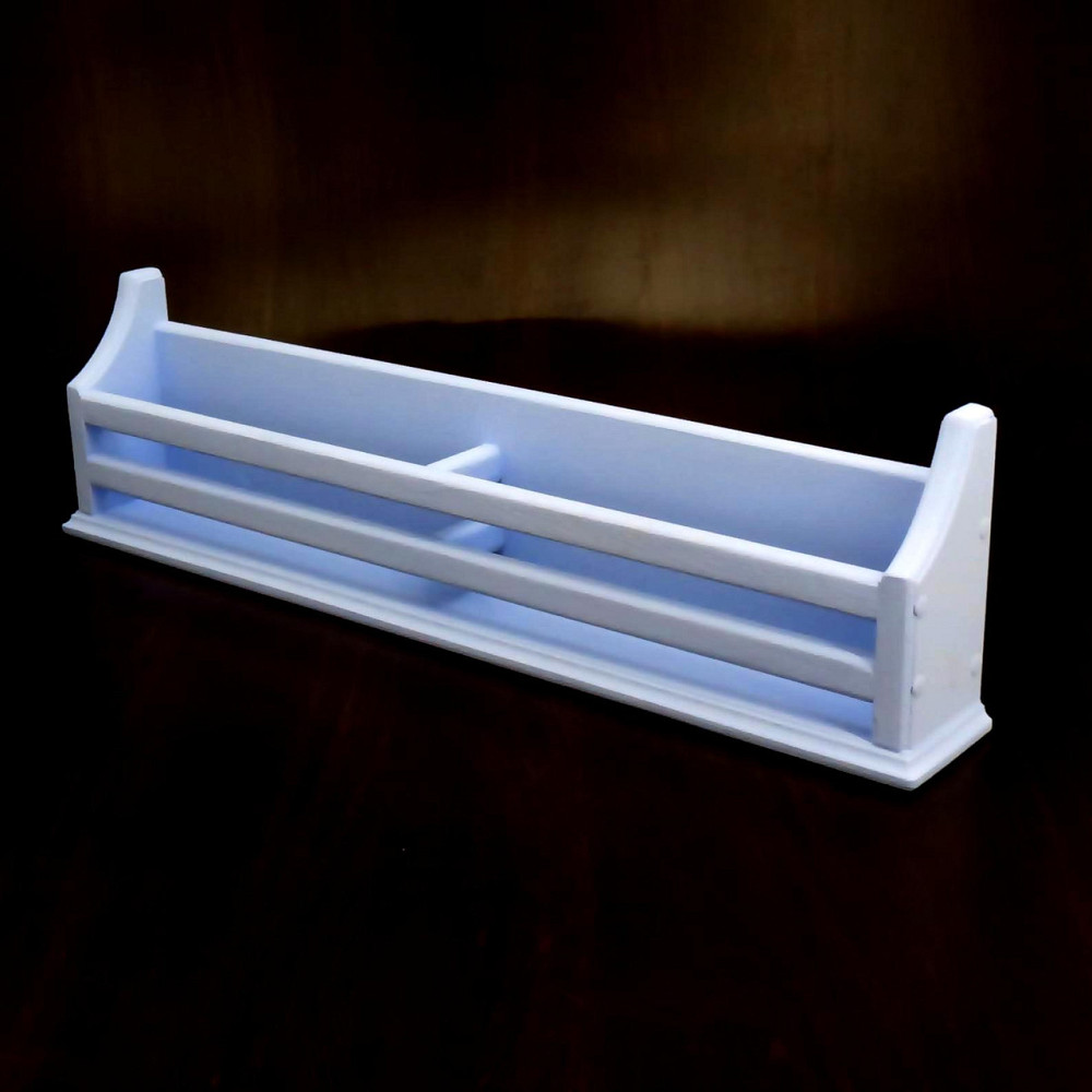 Настенная книжная полка 