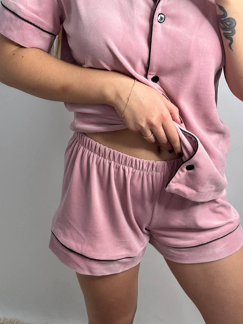 Женский велюровый домашний костюм с шортами Пудровый ч/к XS/S Харьков - изображение 5