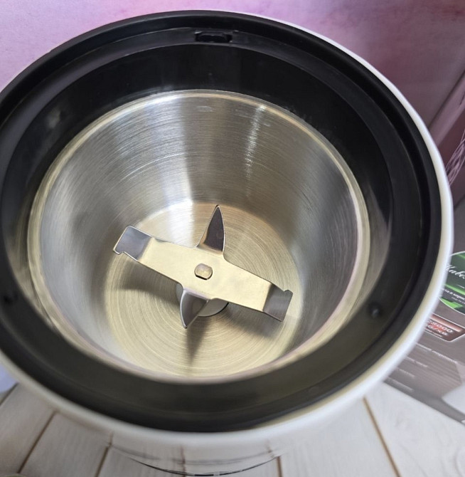 Кофемолка  Bitek 7122  подрібнювати кофе 4 леза кавомолка. Киев - изображение 4