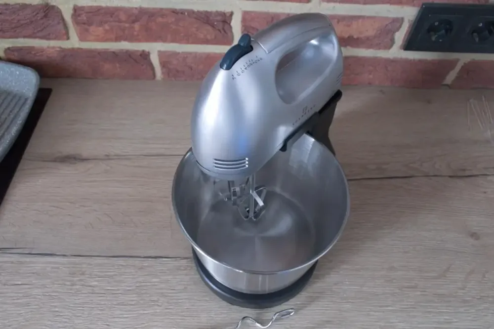 EB-63362 Міксер Кухонний Ручний З Чашею 3л 200 Втя. 4 насадки для збивання та замісу тесту PD Одеса - фото 4