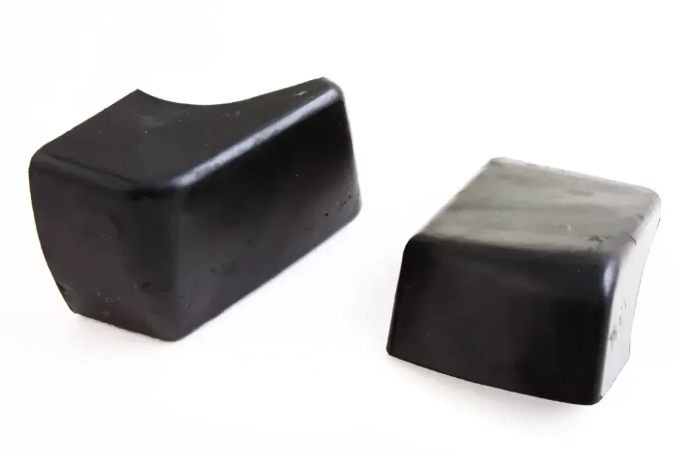 Клык бампера 2105 резиновый передний Пластик (2 шт.) Винница - изображение 2