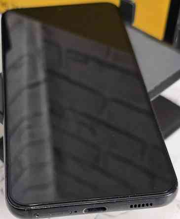 Смартфон Samsung S22 8/128Gb. 2Sim+E-SIM. Киев