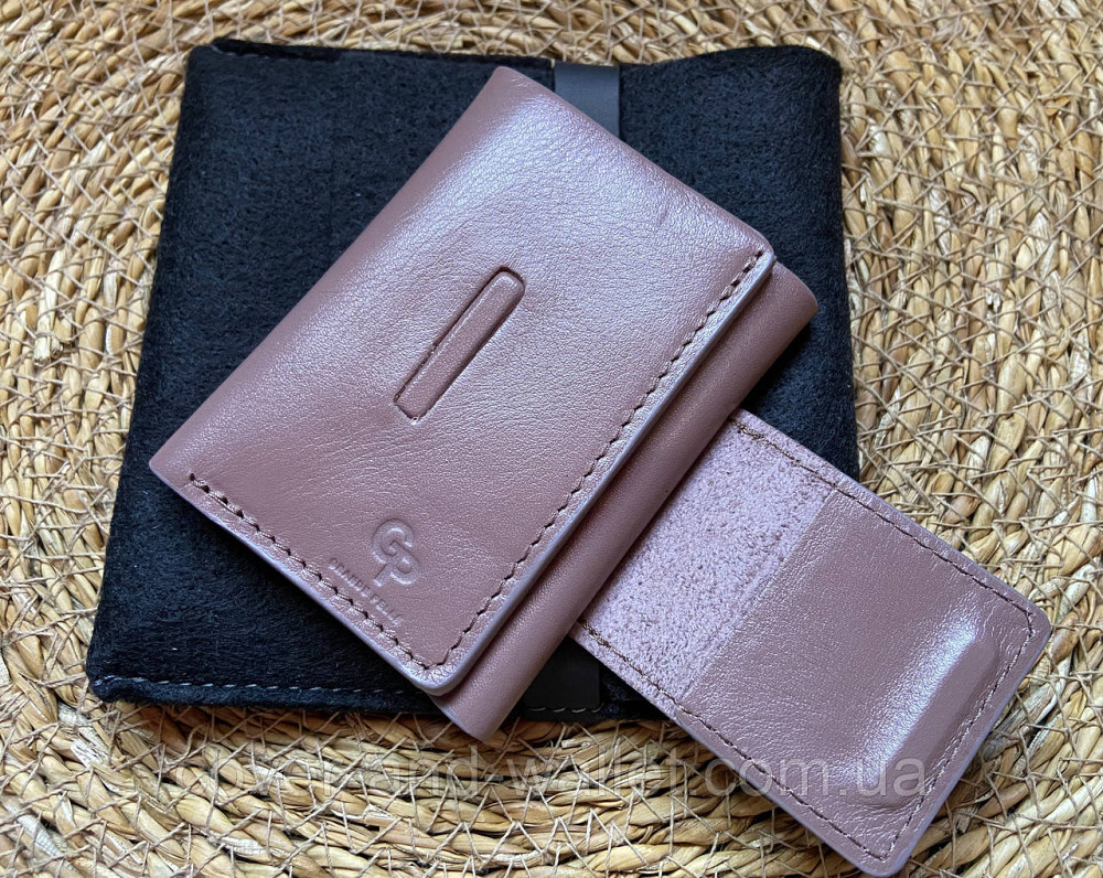 Небольшой женский кожаный кошелек пудрового цвета ручной роботы Grande Pelle Киев - изображение 1