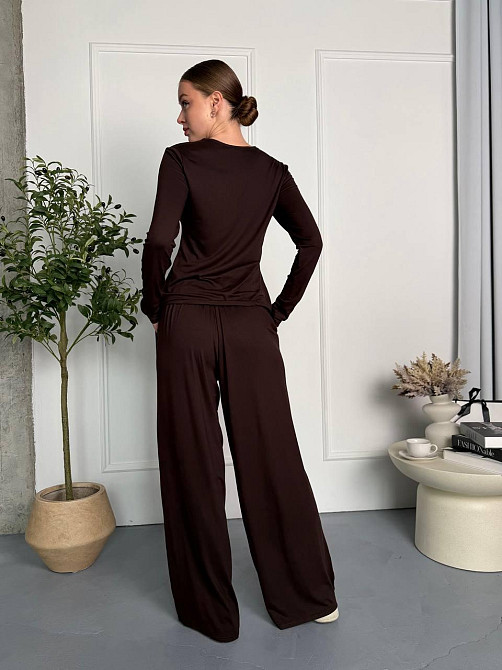 Женский базовый повседневный костюм из легкой вискозы Шоколад Одесса - изображение 5