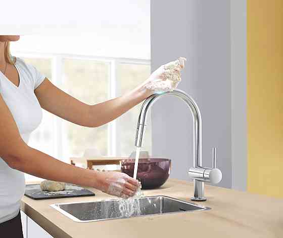 Сенсорний змішувач для кухні з висувним виливом Grohe Minta Touch   ( 31358DC2 ) 36095 Харків