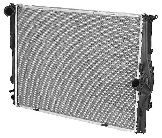 Радиатор охлаждения BMW 17117521048 35168 Киев