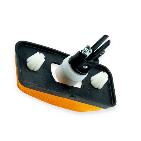 Повторитель 2108 оранж клипса поворотов Мукачево