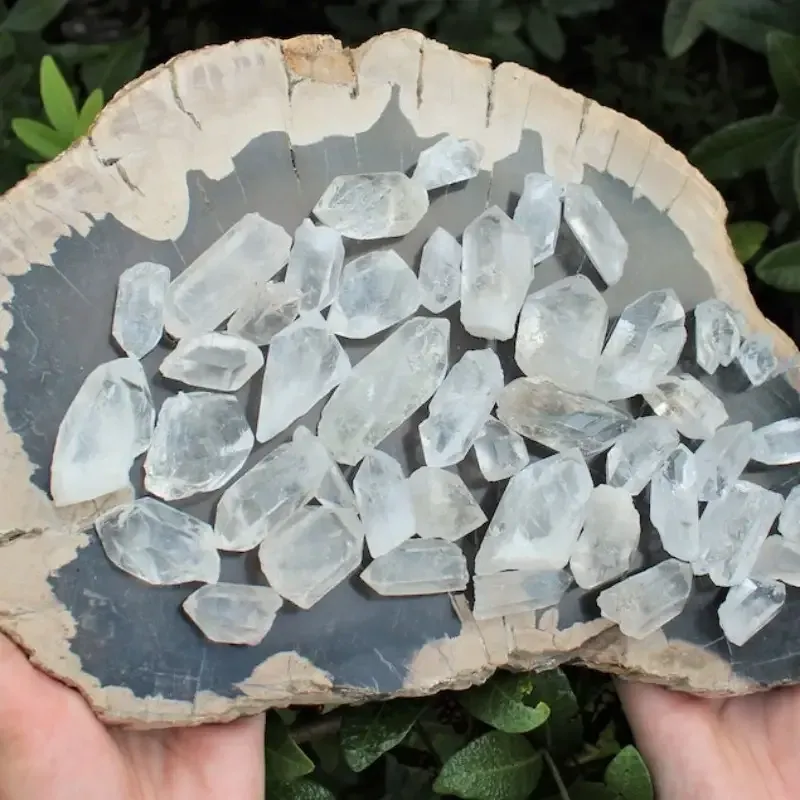 Набір з 5 кристалів гірського кришталю (необроблені кластери кварцу) — для декору, езотерики, медита Київ - фото 6