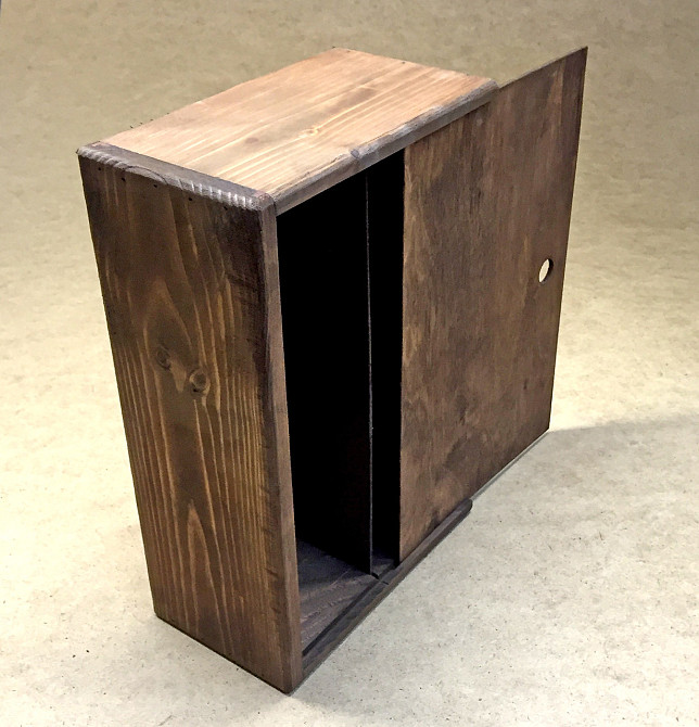 Подарочная коробка 