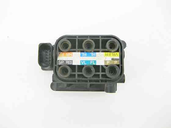 Mercedes-Benz  A2123200358 Блок клапанів пневмопідвіски ML W164 R-class short W251 CL C216 S-class short W221 CLS C218 ML/GLE W166 GLE Coupe C292 S-cl Одеса