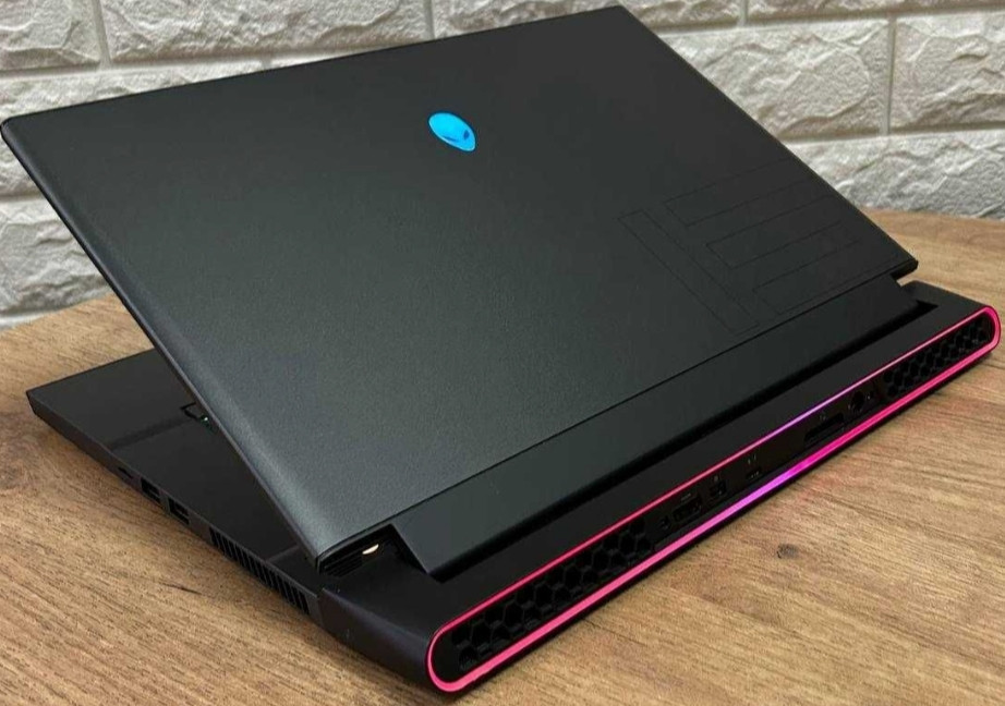Ноутбук DELL Alienware m15 R3 144Hz. i7-10750H / 16Gb. /SSD 512Gb RTX 2060 Київ - фото 3