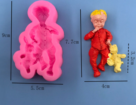 Молд силиконовый Мальчик с игрушкой 90 на 55 мм розовый Киев