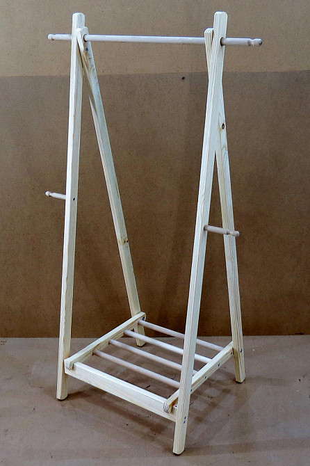 Стойка вешалка для одежды 