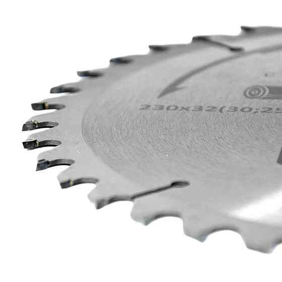 Диск пильный по дереву с твердосплавными напайками Ø230×32 (30; 25.4)×40Т, 6000об/мин GRAD (1958545) Ровно