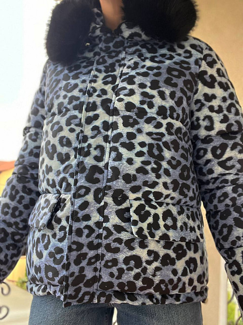 Куртка женская Lady Yep 9063 удлиненная леопардовый принт с меховым капюшоном, серый, 44 Киев - изображение 5