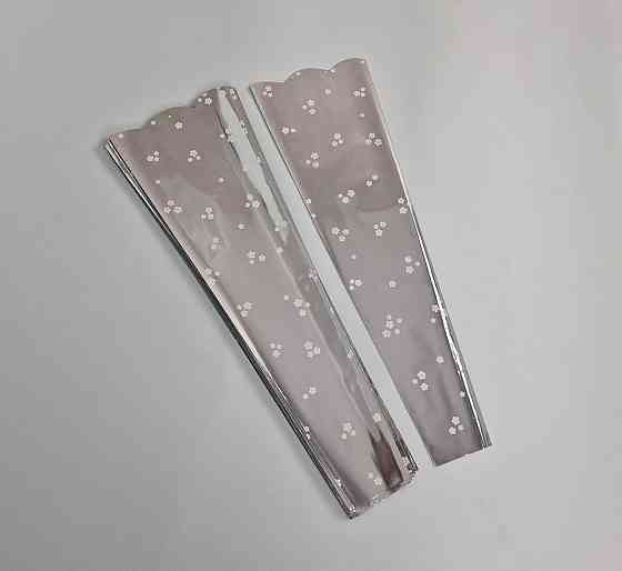 Конусная упаковка для цветов h50 с металлизированным узором 90 - 100 шт/уп, верх 15 см, низ 6 см. Харьков