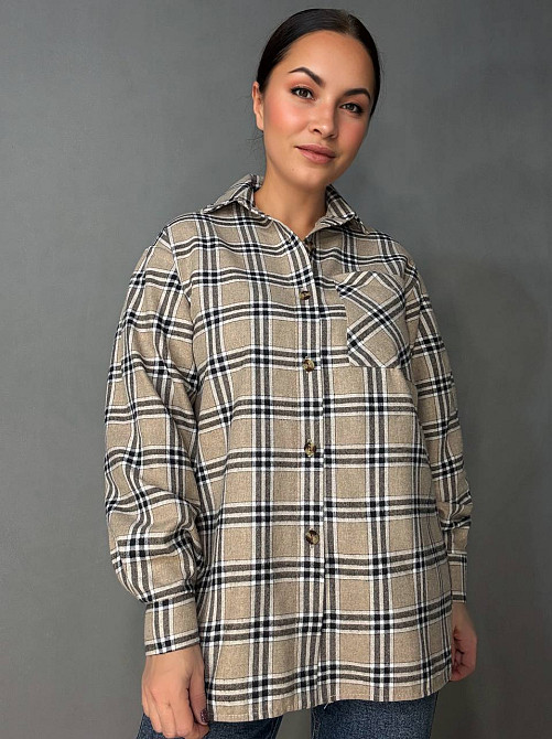Рубашка женская Ariadna 8052 клетчатая оверсайз разрезы по бокам one size, бежевый, one size Киев - изображение 20