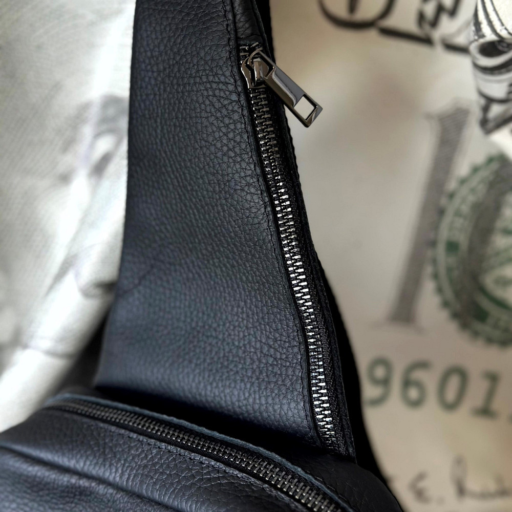 Сумка чорна Бостон Герб через плече чоловіча з тисненням, месенджер сумка з широким ремінцем 25.5х18х5 смMasterSem Київ - фото 3