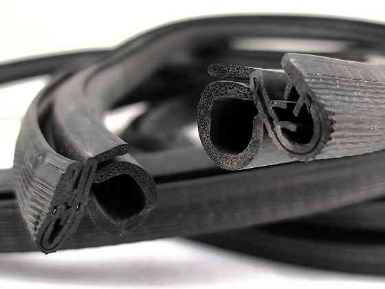 Уплотнитель 2101, 2103, 2105, 2106, 2107 передней, 2102, 2104 передней/задней (3400 мм) двери Мукачево