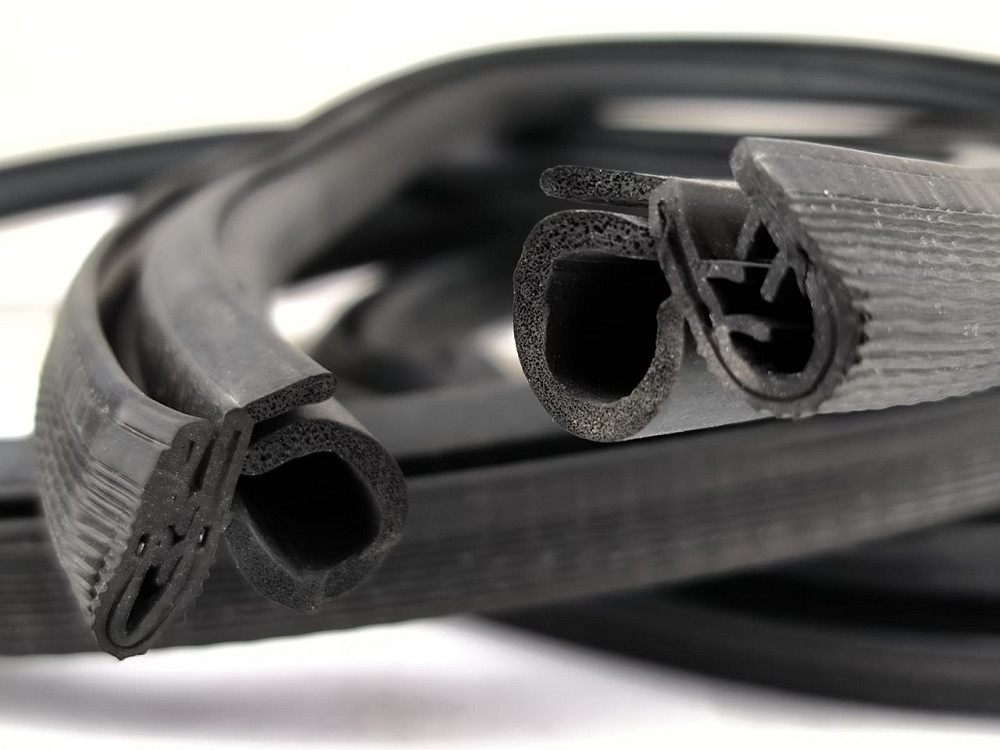 Уплотнитель 2101, 2103, 2105, 2106, 2107 передней, 2102, 2104 передней/задней (3400 мм) двери Мукачево - изображение 1