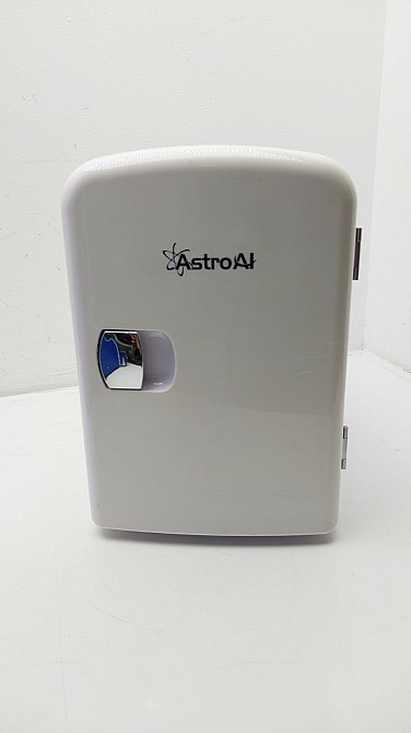 Портативний міні-холодильник AstroAI LY0204A лише 220w білий (товар вживаний) Луцьк - фото 1