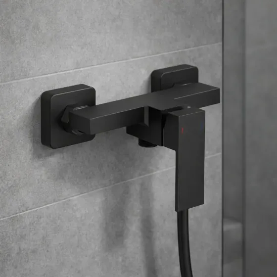 Смеситель для ванной комнаты черный матовый AND YLN1999-3H Коломыя