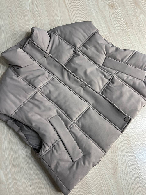 Жилетка жіноча HAIZIYUAN 535 укорочена широка оверсайз спущене плече бежева, бежевий, M Київ - фото 2