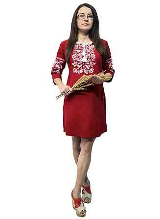 Жіноча червона вишита сукня  з квітковою білою вишивкою Київ