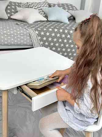 Стіл прямокутний з шухлядою 46х60х45 і стілець метелик 26х26х24, столик та стільчик для дівчачої кімнати, рожевий з білим Київ