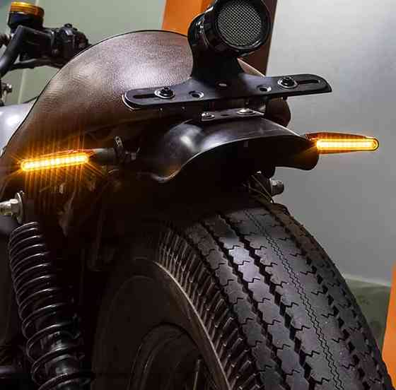 Универсальные светодиодные поворотники 2 шт для мотоцикла 11 см 12 v черный Киев