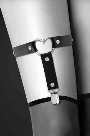 Гартер на ногу Bijoux Pour Toi - WITH HEART Black, сексуальна підв'язка з сердечком, екошкіра Sex Aura Київ
