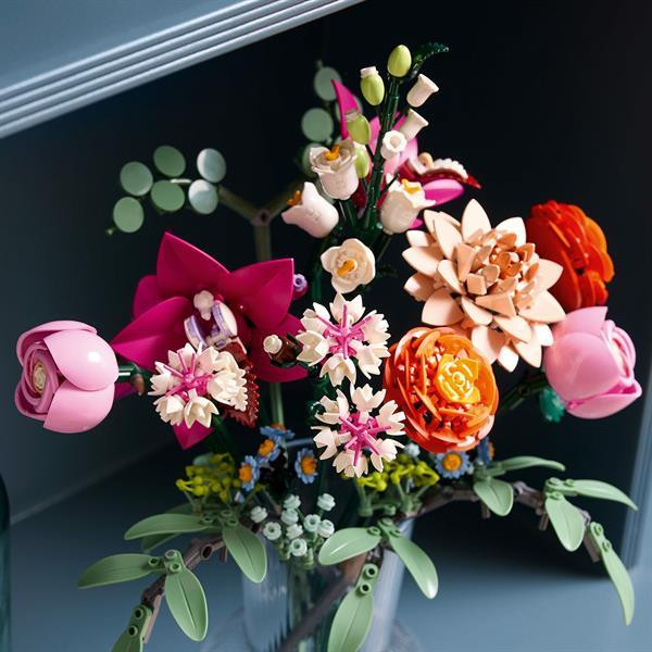 Конструктор LEGO Botanicals Милий рожевий букет квітів 749 деталей (10342) Харків - фото 7