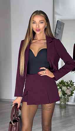 Женский базовый костюм двойка: жакет и юбка-шорты костюмная ткань Бургунди, 46/48 Одесса