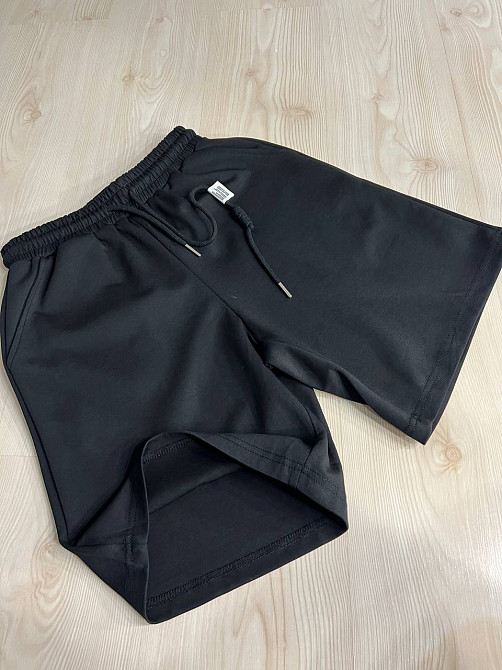 Шорти жіночі A-N 25178 трикотажні бермуди оверсайз до колін резинка на талії шнурок косі кишені  one size , чорний, one size Київ - фото 5