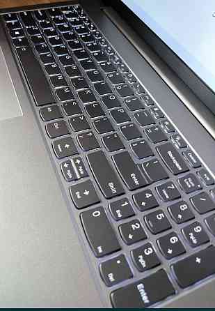 Ігровий Потужний Ноутбук: Lenovo Ryzen 7 4700U 16/256Gb. Vega 8Gb. Київ