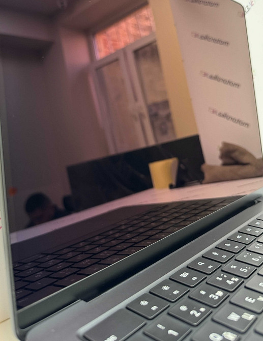 MacBook Pro 14 M4 10CPU/10GPU 16RAM 512SSD Space Black 14 циклов. Киев - изображение 2