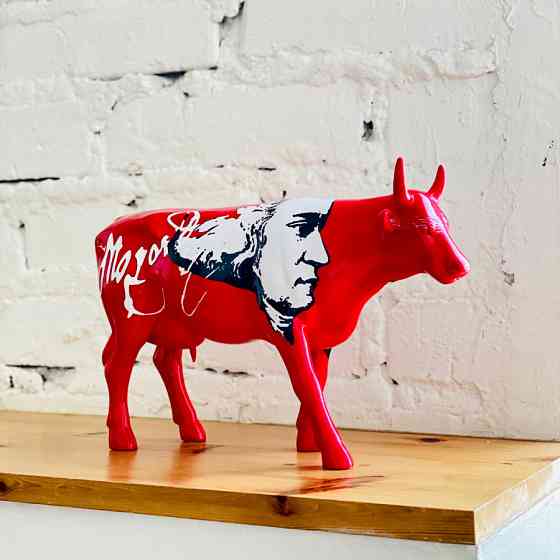 Колекційна статуетка Cow Parade корова Moozart, Size L Рівне