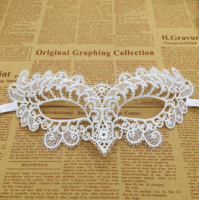 Маска из кружева карнавальная 22 на 7 см белый Киев - изображение 1