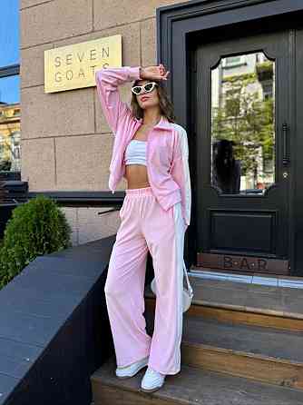 Жіночий стильний спортивний костюм зі вставками з королівського велюру. 46/48 Одеса