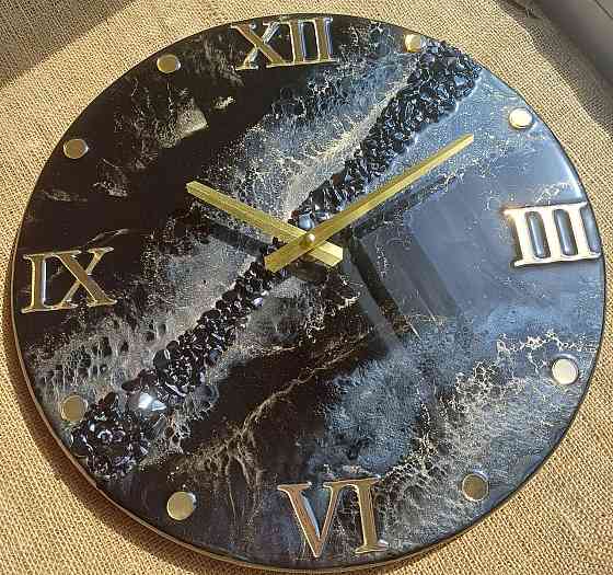 Настіний годинник з епоксидної смоли ручної роботи Дніпро