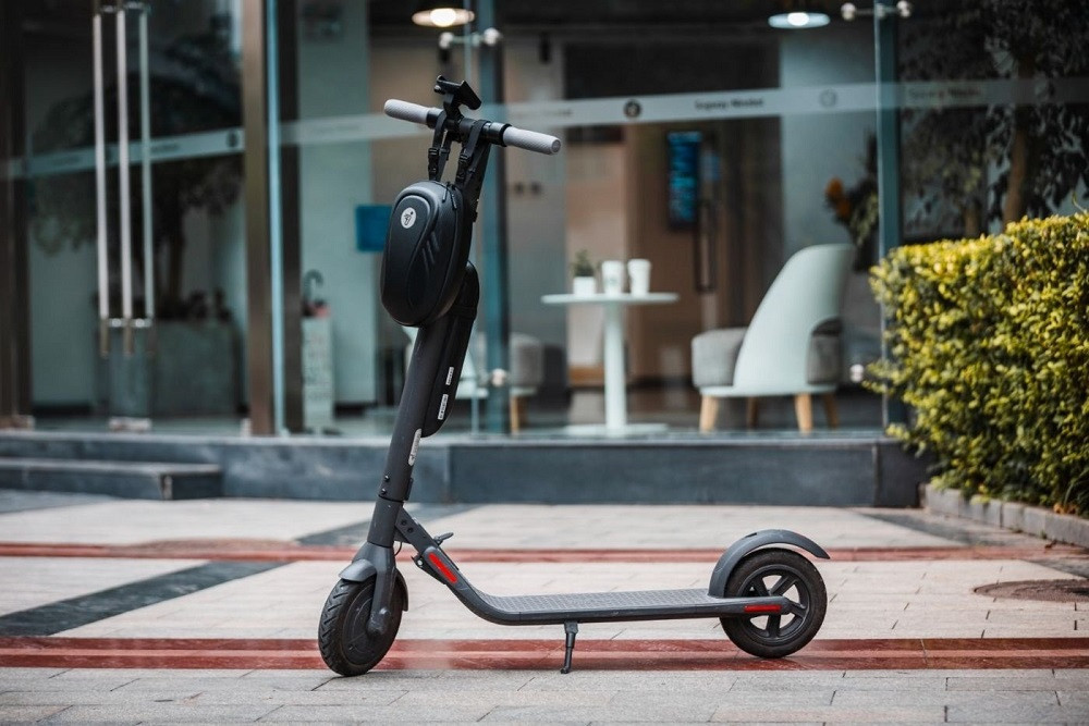 Сумка для электросамоката NINEBOT SEGWAY черная фронтальная Киев - изображение 1