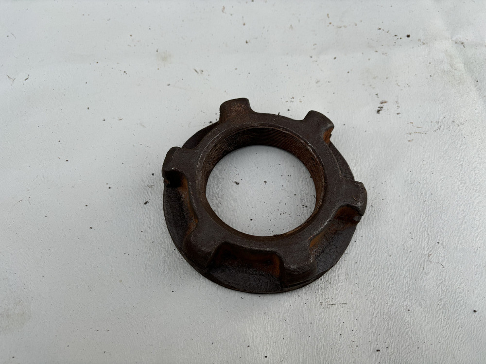 Гайка полуоси ведущего колеса Т-130, Т-170. 18-19-33-1. Харьков - изображение 1