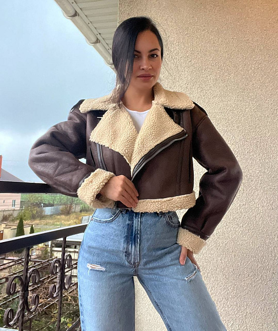 Дубленка женская Aftf Basic 2413 короткая косуха оверсайз на молнии с мехом экозамша коричневая, коричневый, S Киев - изображение 17