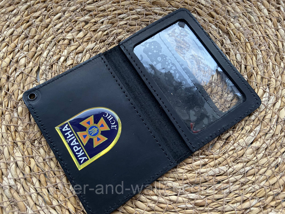 Обкладинка ДСНС із пластиковим шевроном із вінтажної шкіри чорного кольору P_Leather Київ - фото 8