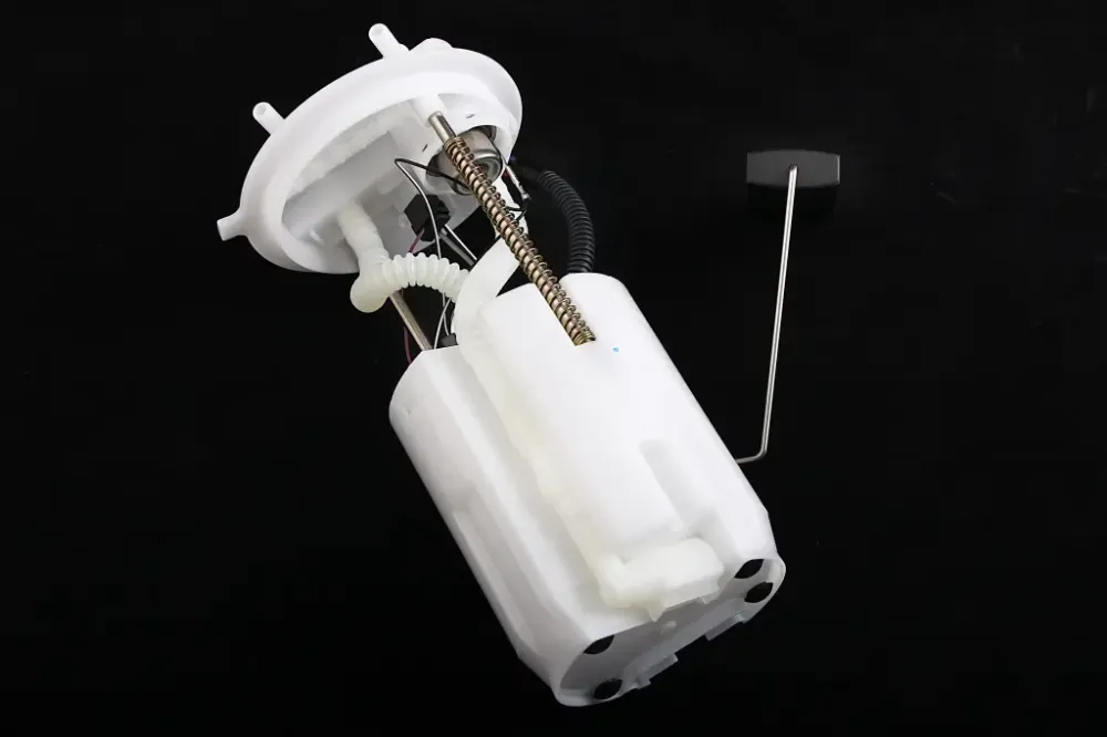 Насос топливный 21101 электр. в сборе FSO нов. обр. (дв. 1.6, клипсы) Винница - изображение 1